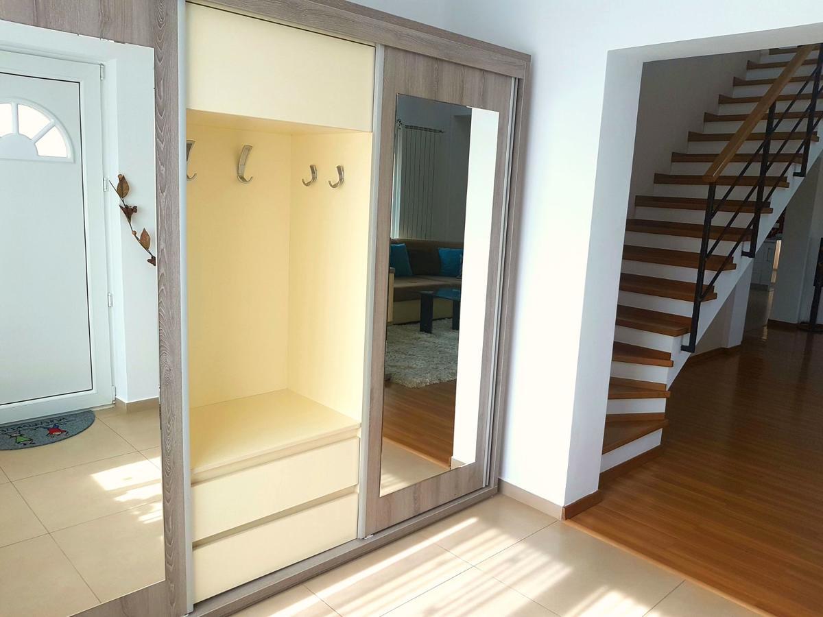 Nobless Villa Mereni  외부 사진